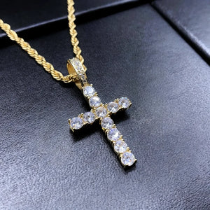 gold toned 925 sterling silver bling classic cross pendant paired with thick rope chain, encrusted with flawless vvs simulated diamonds, iced out hip hop religious men necklace close‑up detail shot RDRIP JEWELRY