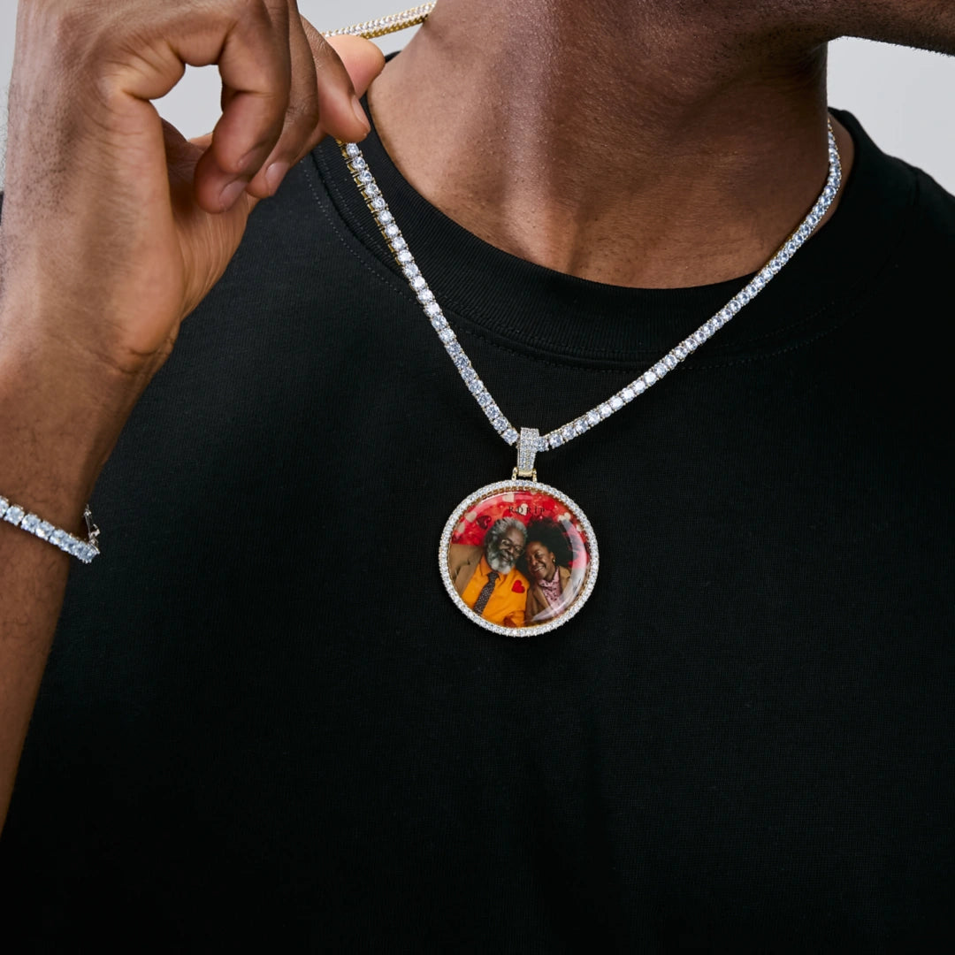 MEDIUM_3D_CIRCLE_CUSTOM_PICTURE_PENDANT_RDRIP_JEWELRY_03