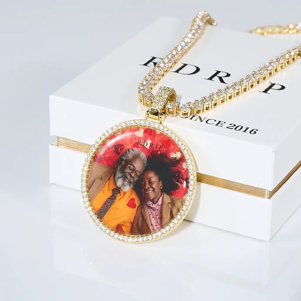 MEDIUM 3D CIRCLE CUSTOM PICTURE PENDANT_RDRIP JEWELRY_05